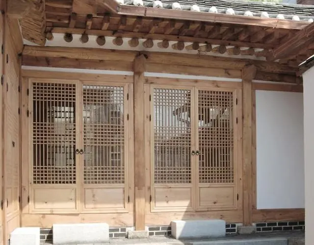 펜션 Hausda Samcheong Private Yard Hanok 3br 4bed 6person 8table