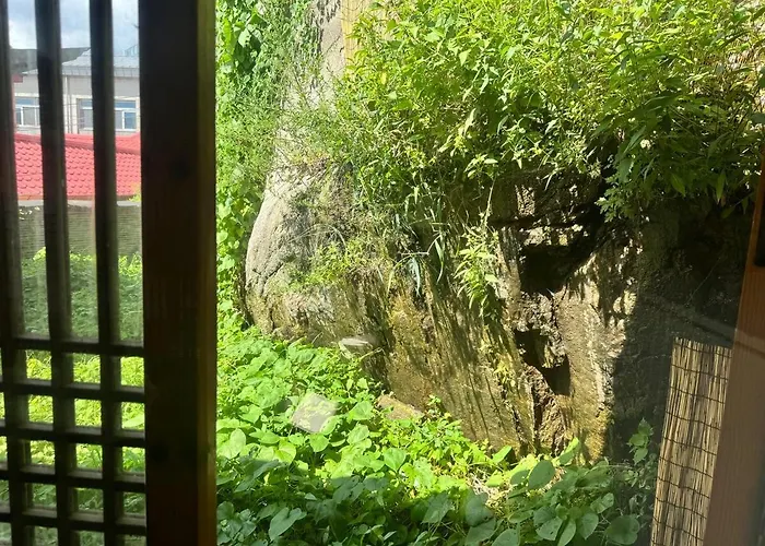 Hausda Samcheong Private Yard Hanok 3br 4bed 6person 8table *