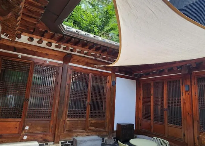 Hausda Samcheong Private Yard Hanok 3br 4bed 6person 8table Ferienhaus *