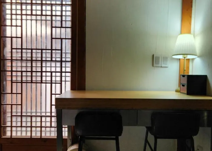 Hausda Samcheong Private Yard Hanok 3br 4bed 6person 8table Ferienhaus
