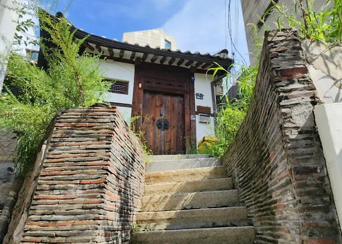 Ferienhaus Hausda Samcheong Private Yard Hanok 3br 4bed 6person 8table